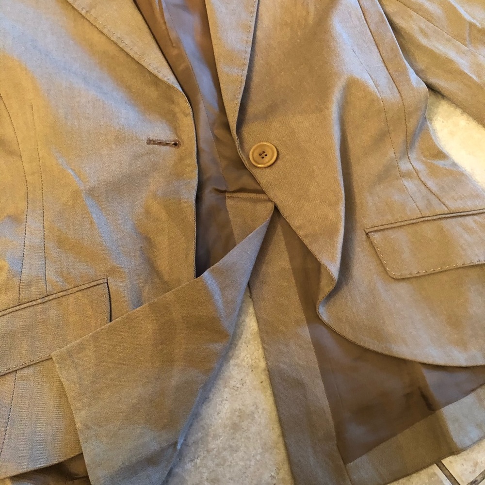Blazer - Picture 2 of 4